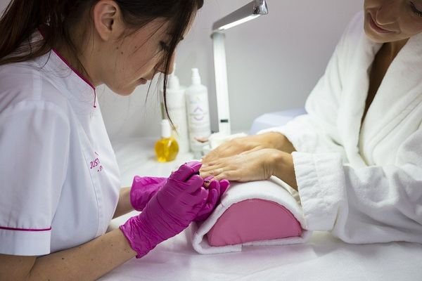 Prowadzisz swój salon urody? Sprawdź, jak możesz obniżyć koszty!